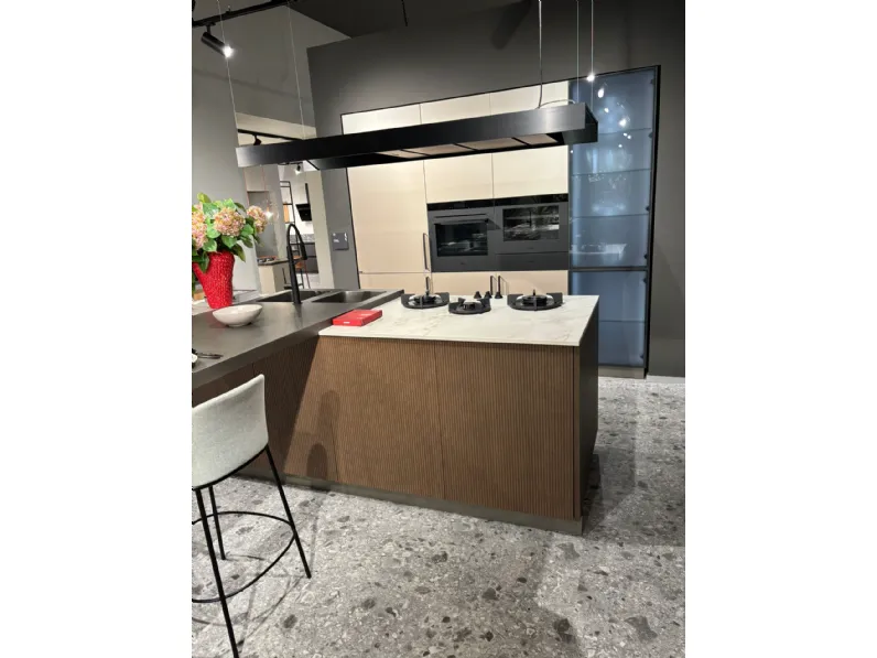 Cucina rovere chiaro moderna con isola Cucina modello musa  Scavolini in Offerta Outlet