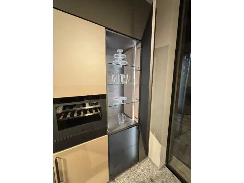 Cucina rovere chiaro moderna con isola Cucina modello musa  Scavolini in Offerta Outlet