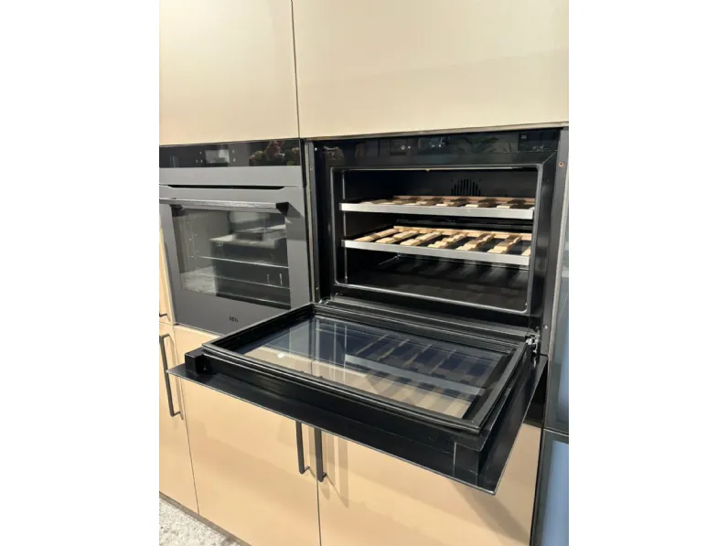 Cucina rovere chiaro moderna con isola Cucina modello musa  Scavolini in Offerta Outlet