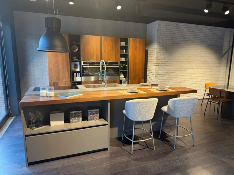 Cucina con isola in melaminico altri colori Oltre bridge  a prezzo ribassato