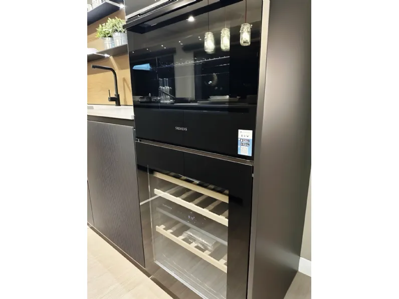 Cucina antracite moderna con isola Aliant Stosa a soli 21800 Euro