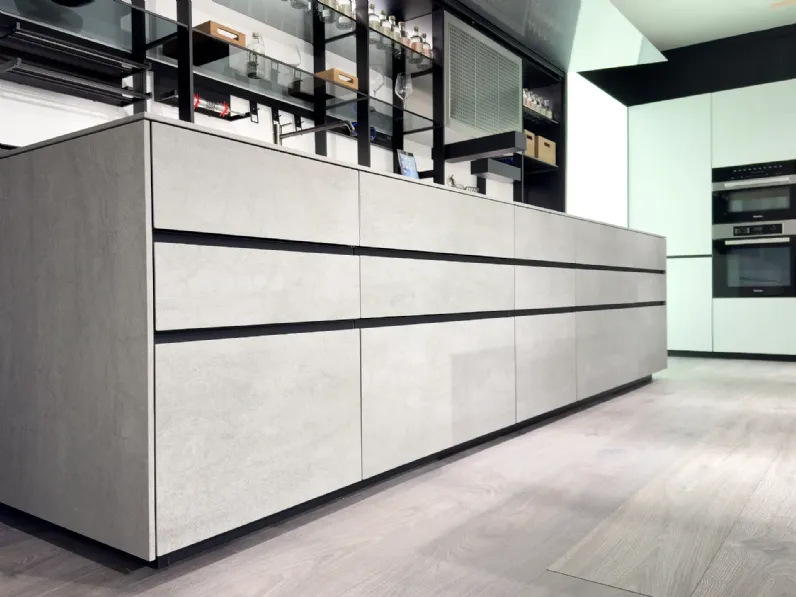 Richiedi il prezzo: cucina grigia design Artematica vitrum di Valcucine in Offerta Outlet 