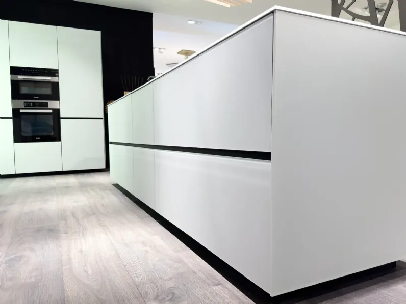 Richiedi il prezzo: cucina grigia design Artematica vitrum di Valcucine in Offerta Outlet 