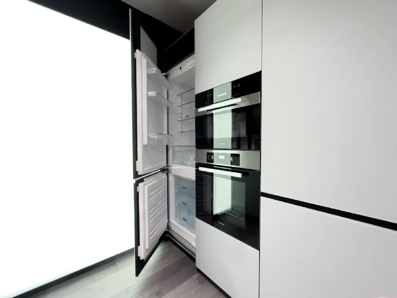 Richiedi il prezzo: cucina grigia design Artematica vitrum di Valcucine in Offerta Outlet 