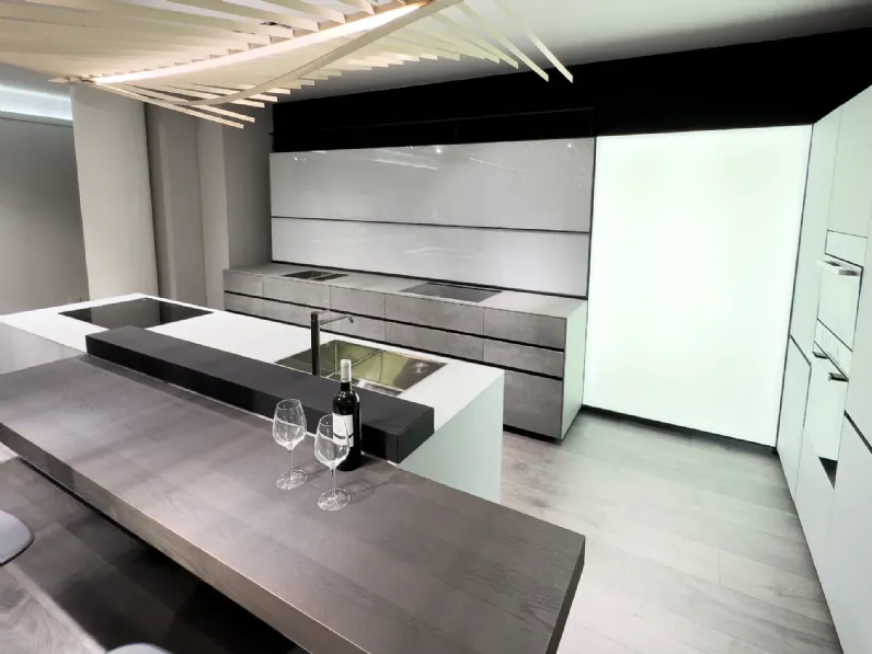 Richiedi il prezzo: cucina grigia design Artematica vitrum di Valcucine in Offerta Outlet 