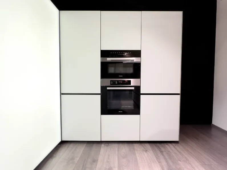 Richiedi il prezzo: cucina grigia design Artematica vitrum di Valcucine in Offerta Outlet 