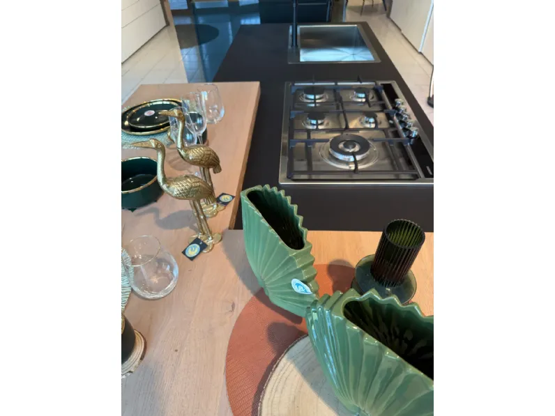 Cucina altri colori moderna con isola Doimo cucine Aspen a soli 16830 Euro