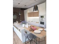 Cucina a prezzo ribassato con isola moderna Time monolaccato opaco Gentili group