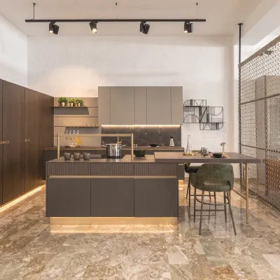 Cucina con isola moderna rovere moro Arredo3 Arredo3 kalì retta a soli 16000 Euro