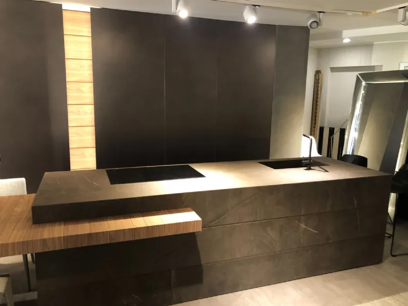 Cucina altri colori design con isola Modulnova Skill gres - blade a soli 33000€