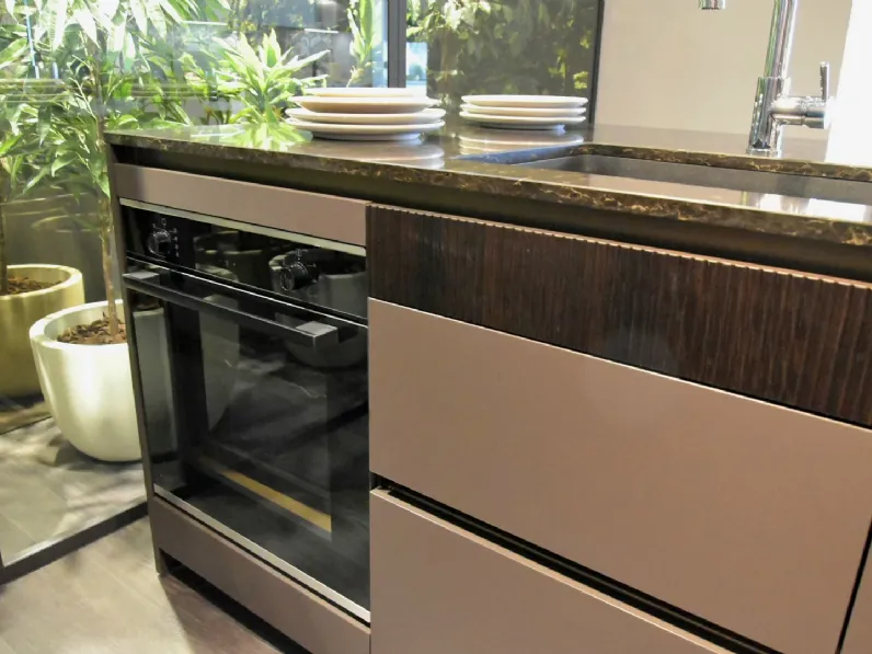 Cucina Metropolis natural con isola Stosa con un ribasso imperdibile