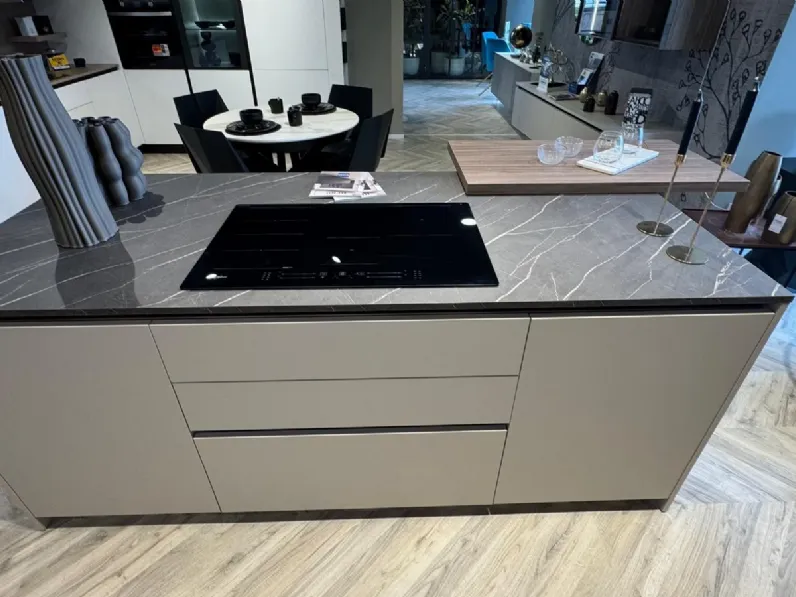 Cucina a PREZZI OUTLET in laminato materico Stosa -40%
