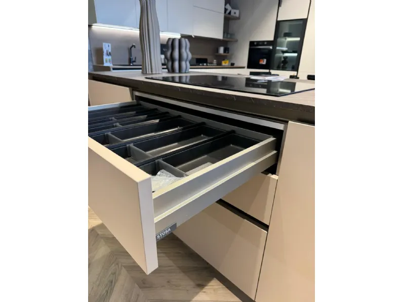 Cucina a PREZZI OUTLET in laminato materico Stosa -40%