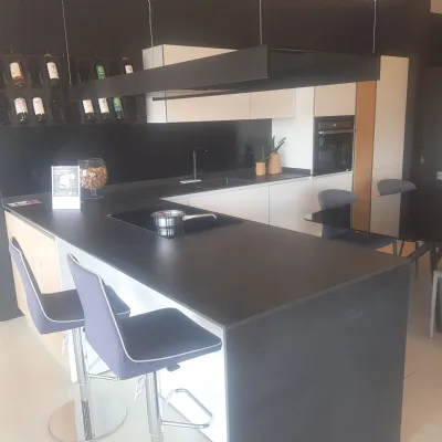 Cucina Aspen con penisola Doimo cucine con uno sconto imperdibile