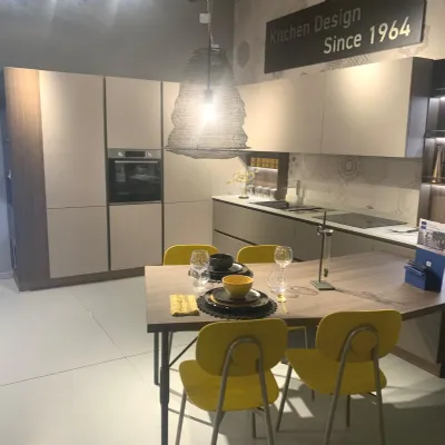 Cucina con penisola moderna tortora Stosa Infinity a soli 11972 Euro