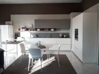 Cucina con penisola in laminato opaco a prezzo ribassato