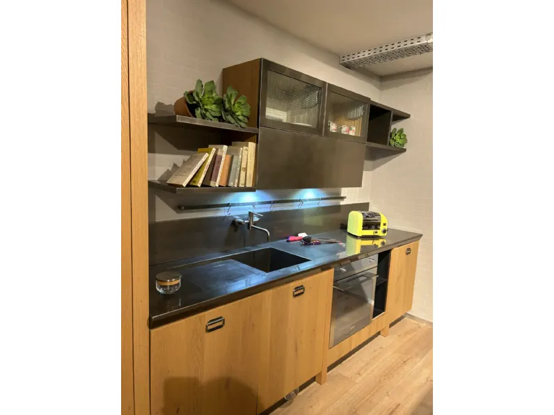 Cucina a prezzo scontato con penisola industriale Diesel Scavolini
