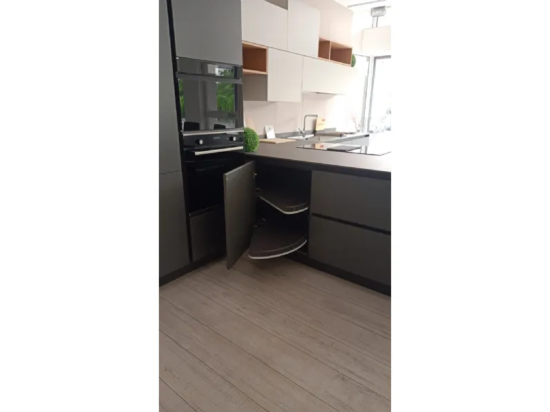 Cucina antracite industriale con penisola Arredo3 Time laccata opaco a soli 14800 Euro