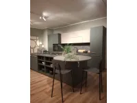 Cucina Febal moderna con penisola grigia in laminato opaco Modula