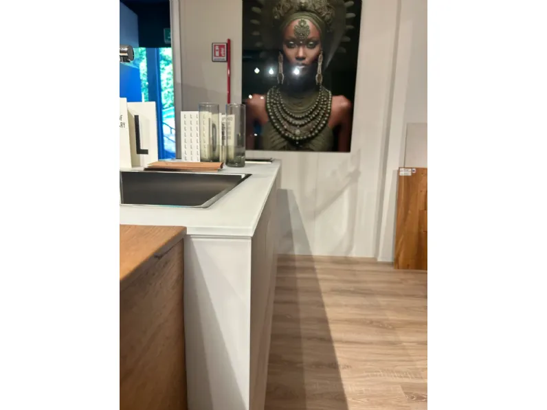 Cucina con isola Lago Cucina 36e8 SCONTATA 63%