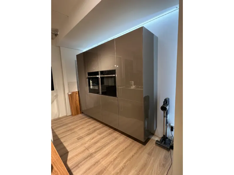 Cucina con isola Lago Cucina 36e8 SCONTATA 63%