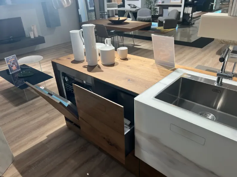Cucina con isola Lago Cucina 36e8 SCONTATA 63%