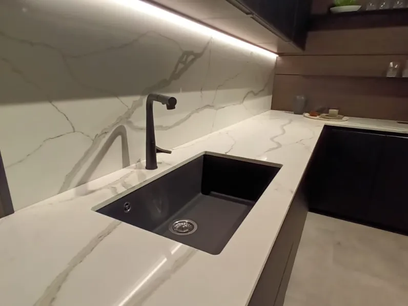 Cucina con isola in vetro altri colori Cucina glass a prezzo ribassato