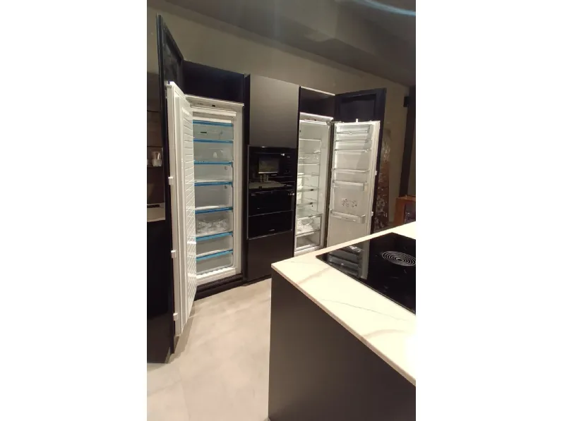 Cucina con isola in vetro altri colori Cucina glass a prezzo ribassato