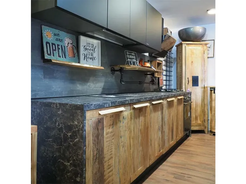 Cucina lineare in legno a prezzo ribassato 52%