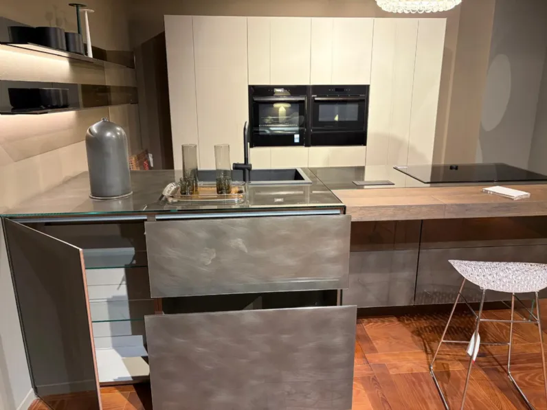 Cucina grigia design con isola Lago Cucina lago  a soli 27000 Euro