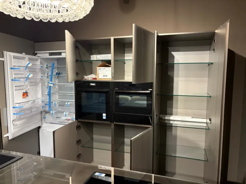 Cucina grigia design con isola Lago Cucina lago  a soli 27000 Euro