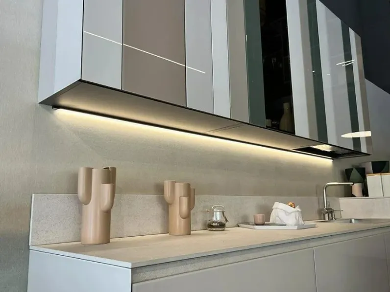 Cucina modello Cucina lineare lago 36e8 cut parete Lago PREZZO SCONTATO 45%