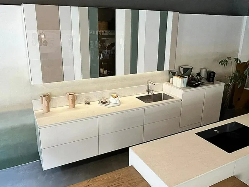 Cucina modello Cucina lineare lago 36e8 cut parete Lago PREZZO SCONTATO 45%