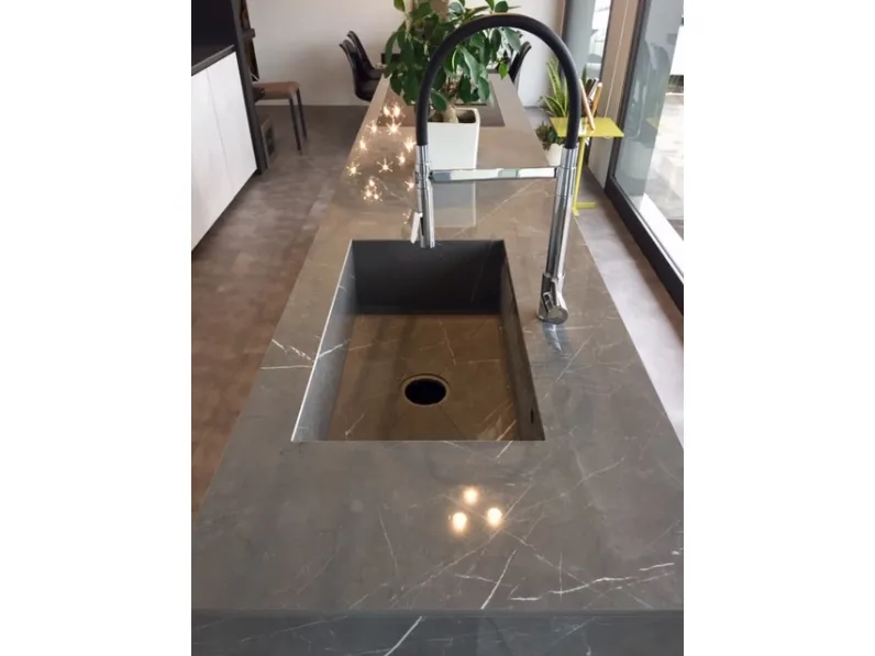 Cucina a prezzo ribassato ad isola design Segni up - irori Zampieri cucine