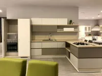 Cucina design bianca Scavolini con penisola Foodshelf scontata