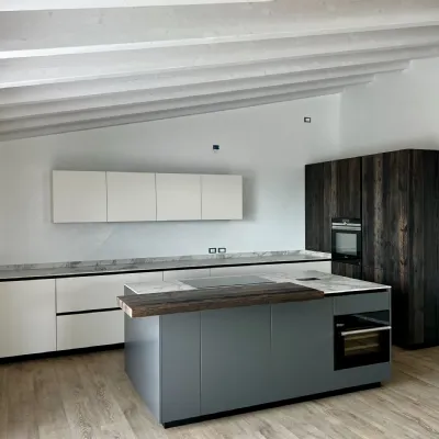 Cucina design grigio Primopiano cucine ad isola Ingrosso cucine moderne icm70 in offerta