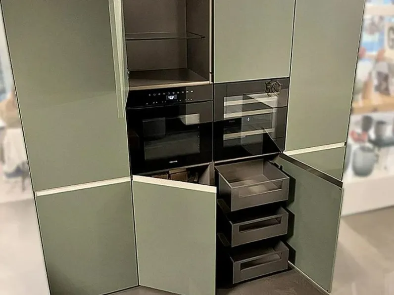 Cucina lineare design altri colori Lago Cucina lago 36e8 cut colonne a soli 10528 Euro