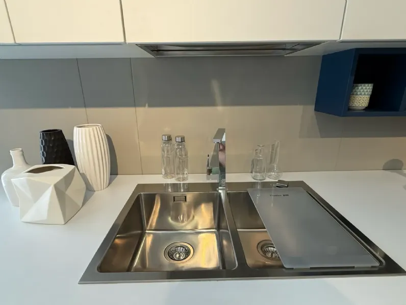 Cucina Materia moderna bianca Doimo cucine lineare scontata 50%