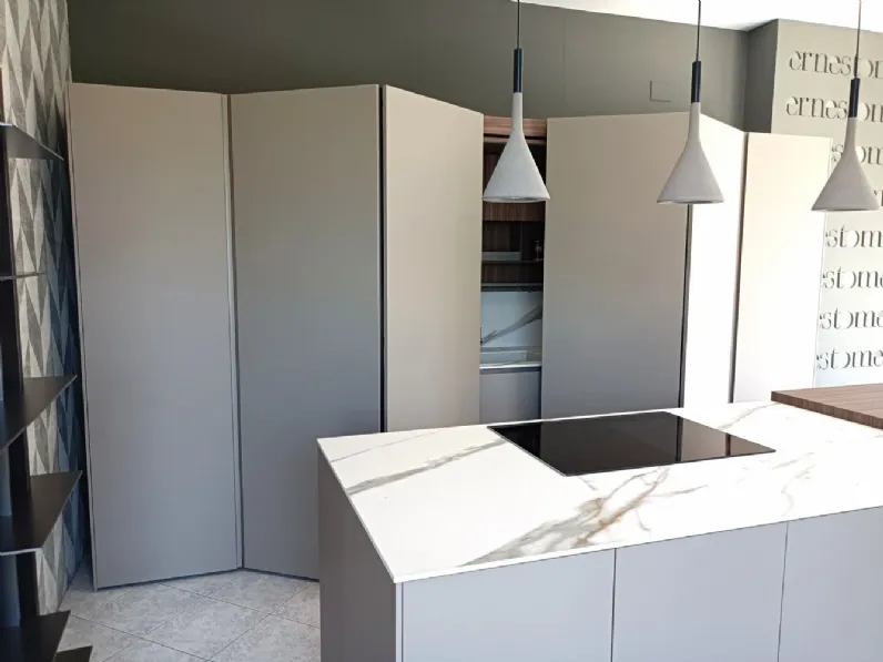 Cucina con isola Ernestomeda Sign SCONTATA 42%