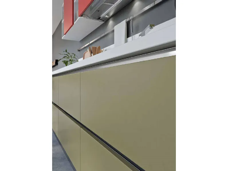 Essebi cucina moderna Seta in vari colori scontata del 34%. Massimo stile a prezzi bassi!