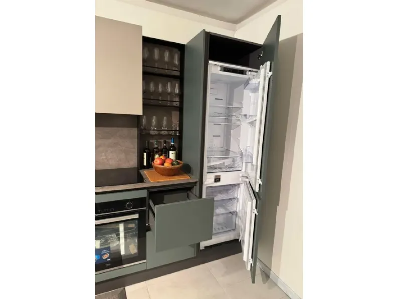 Cucina altri colori moderna lineare Azimut Essebi a soli 7000€