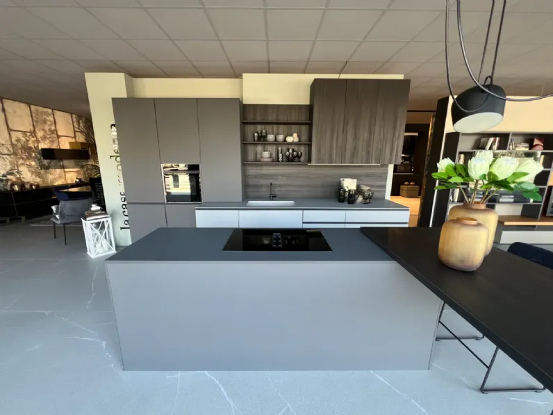 Cucina grigia design con isola Cucina tratto  Meson's cucine a soli 11680 Euro