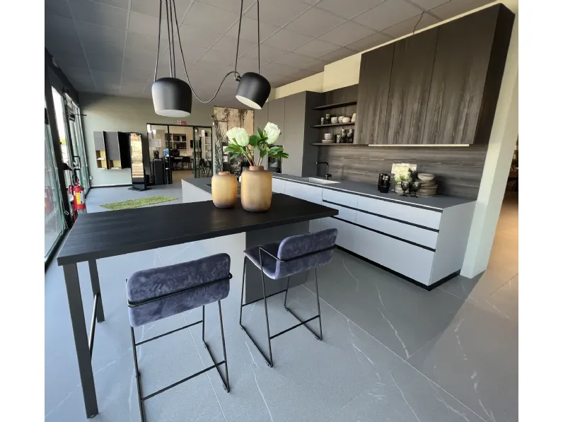 Cucina grigia design con isola Cucina tratto  Meson's cucine a soli 11680 Euro