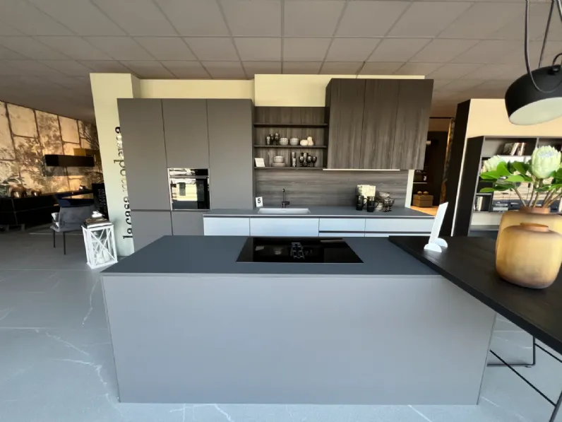 Cucina grigia design con isola Cucina tratto  Meson's cucine a soli 11680 Euro