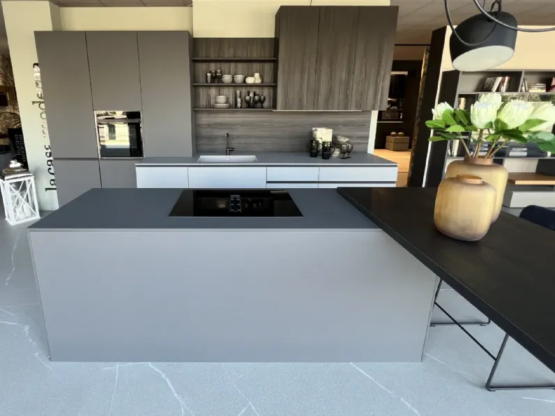 Cucina grigia design con isola Cucina tratto  Meson's cucine a soli 11680 Euro