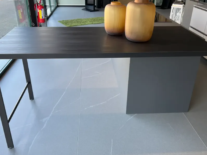 Cucina grigia design con isola Cucina tratto  Meson's cucine a soli 11680 Euro