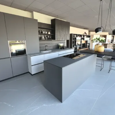 Cucina grigia design con isola Cucina tratto  Meson's cucine a soli 11680 Euro