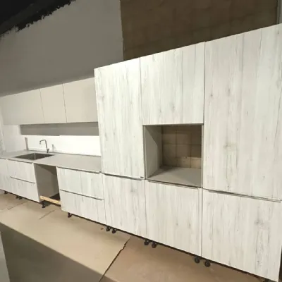 Cucina Scavolini design con isola grigia in laminato opaco Mood 