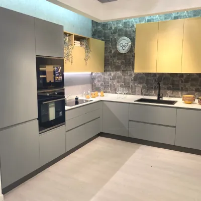 Cucina Arrex moderna ad angolo grigia in laccata opaco Gea