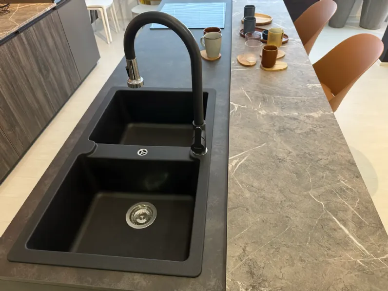 Cucina a PREZZI OUTLET in laminato materico Arrex -30%
